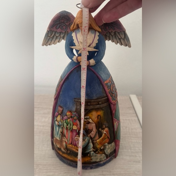 Jim Shore 2005 Heartwood Creek "A Star Shall Guide Us" Angel Nativity Figurine - Picture 11 of 11